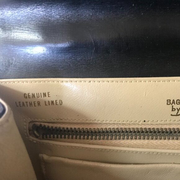 VINTAGE SUPREME LEATHER BAG (PREOWNED) - Picture 3 of 6